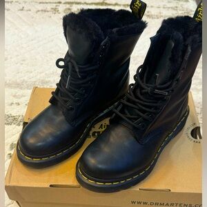 Dr. Martens Serena boot almost new